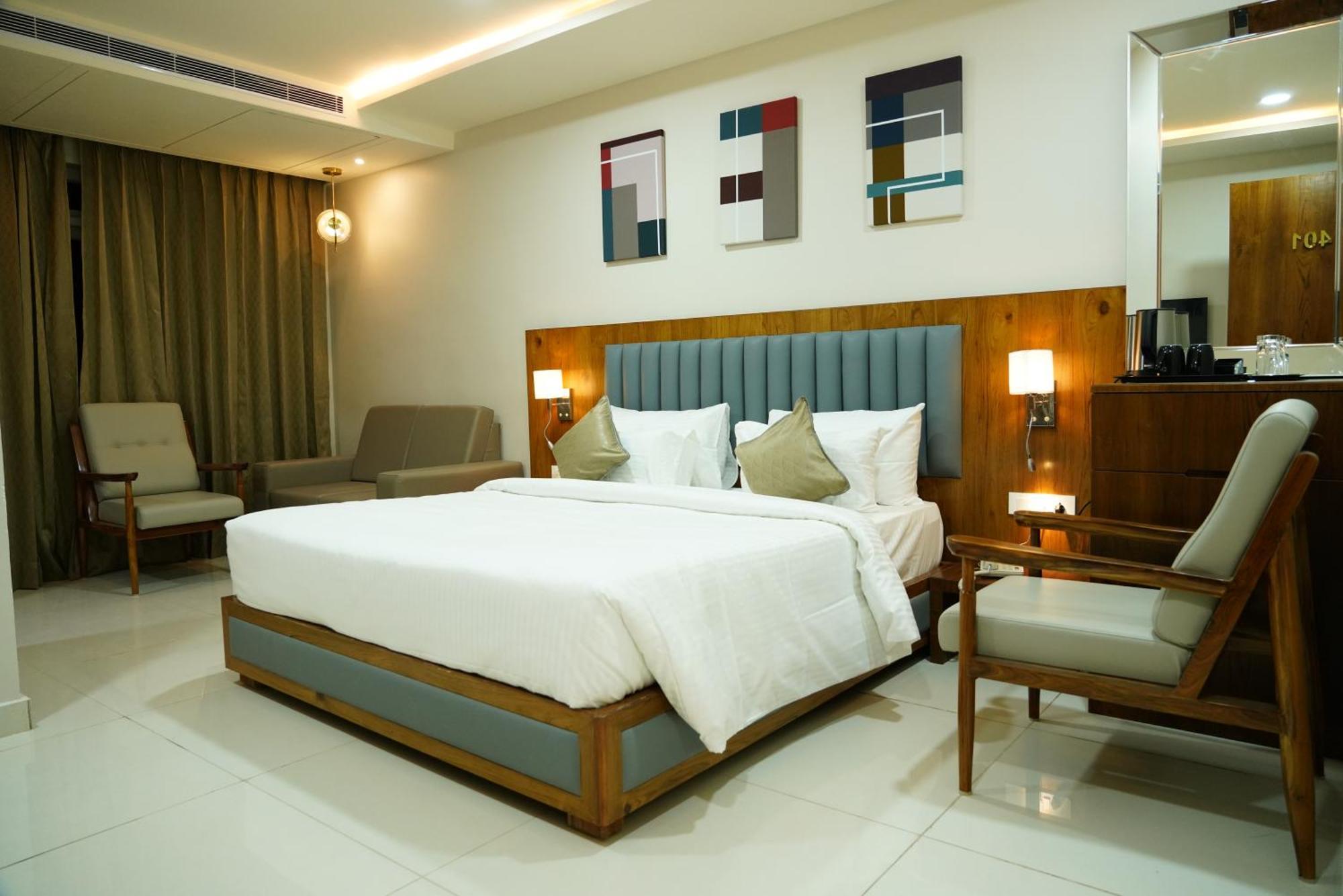 Hotel Pasupala Inn Anantapur Esterno foto